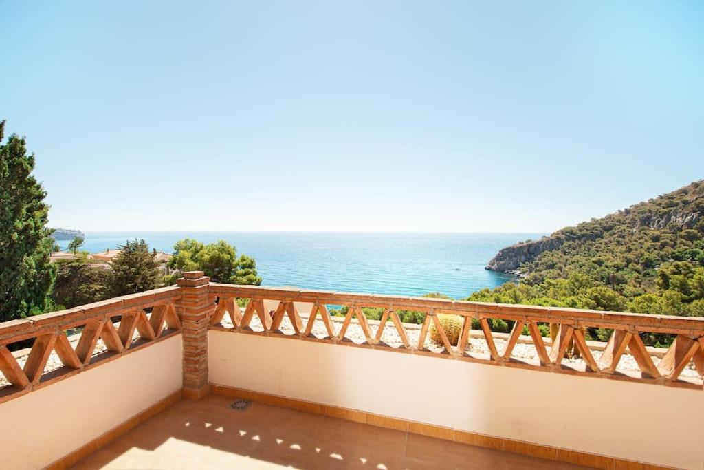 Sunny House With Great Sea Views, 3 Terraces, Private Heated Pool And Sauna La Herradura  Exterior photo